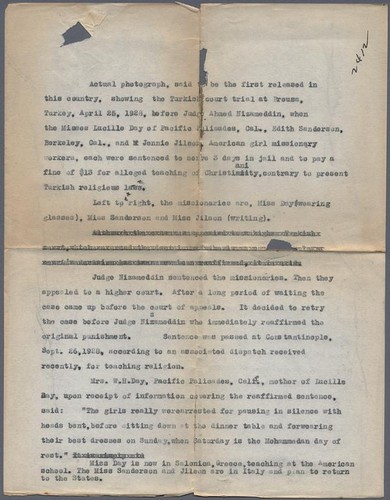 Typewritten document describing photograph of American women on trial in Bursa, Turkey, 1928