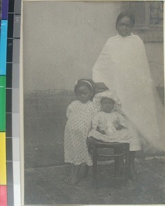 Two Malagasy children and one women, Mangarivotra, Ambohipiantrana, Antsirabe, Madagascar, 1917-02-11