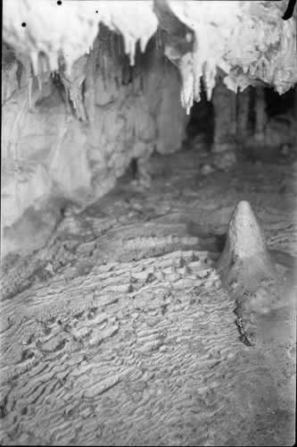 Crystal Cave, Junction Room, Interior Formations