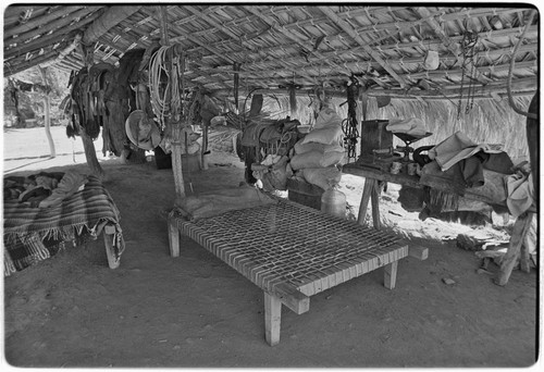 Ranch-style bed in corredor at Rancho Santo Domingo