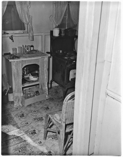 House interior, 1303 Esther St