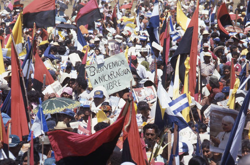 Large crowd welcomes Pope John Paul II, Managua, Nicaragua, 1983