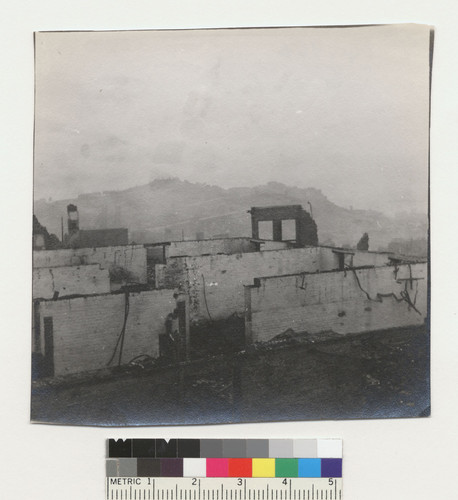 [Ruins, unidentified location. From Nob Hill? Telegraph Hill in background?]