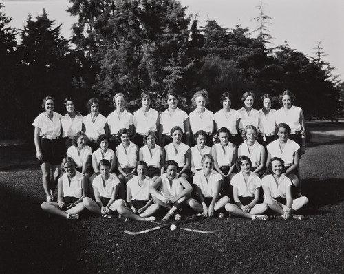 Smart Studio photograph of the Santa Ana Junior College women's field hockey team