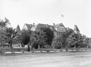 Exterior view of the first hotel in San Gabriel, later used as a Sanatorium and a Masonic Home, ca.1900