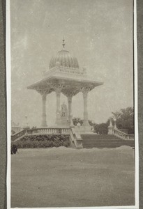 Heimreise über Mysore. Denkmal des 'Maharaja