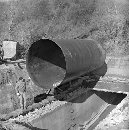 90-inch pipe installation at Van Norman Lakes