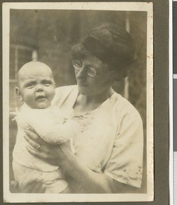 Margaret Irvine with Anthony, Aberdeen, Scotland, 1922
