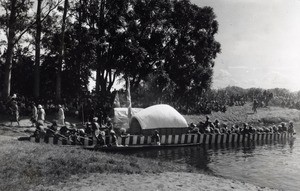 Arrival of the royal barge (Nalikwanda) at the landing stage