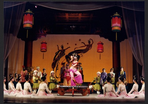 Yingniang dances at the meeting of nations on the Silk Road performed by the Silk Road Art Troupe/