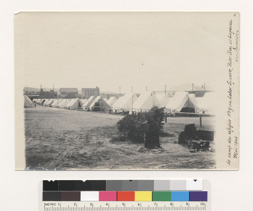 Le camp de refugies No. 9 au Lobos Square, Rues Bay et Laguna. Mai 1906. San Francisco. [Refugee camp, Lobos Square.]