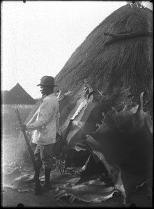 African hunter, Antioka, Mozambique, ca. 1901-1907