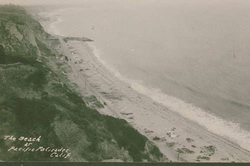 View of Pacific Coast Highway and beach looking south from the Huntington Palisades