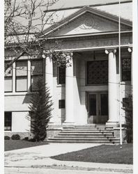 Entrance to the Lincoln Primary School, Petaluma, California, about 1954