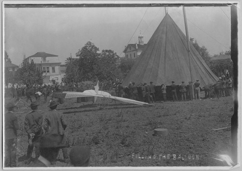 Filling the Balloon for Glider Flight, 1905