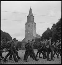 Turku. Turku Cathedral [Soldiers marching in front of Turku Cathedral]