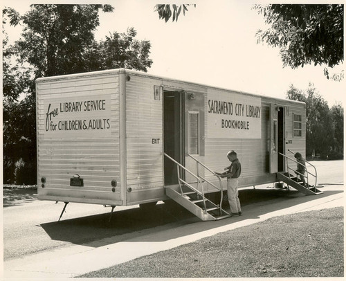 Flannigan trailer bookmobile