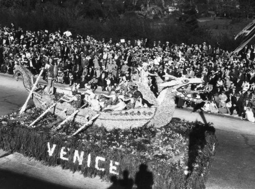 1935 Tournament of Roses Parade float, view 3