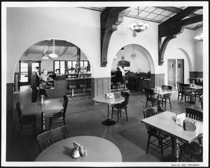 Interior view of the grill and dining room at the Griffith Park Golf Clubhouse
