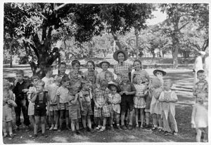 NELC, Nordindien. Børnene på Missionærkonferencen i Benagaria, 1954