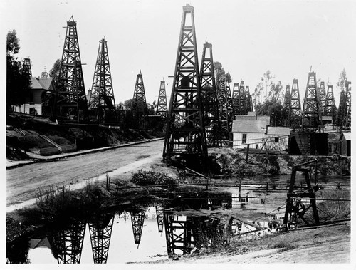 Los Angeles, first oil district, Toluca St