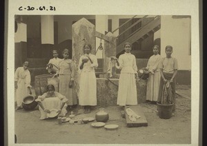 Girls from the schoolgirls' home in Kalikut at their housework