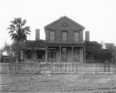 Dwellings - Stockton: [Home of Judge C. M. Creanor]