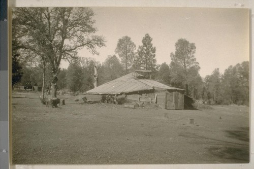 Roundhouse at Middletown; 8 November 1928; 6 prints, 6 negatives