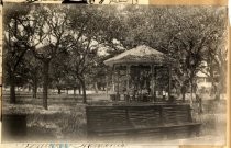 Lee de Forest sitting in a gazebo, Pensacola, Florida, circa 1905
