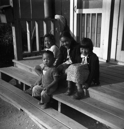 Hayashi children in Jerome camp