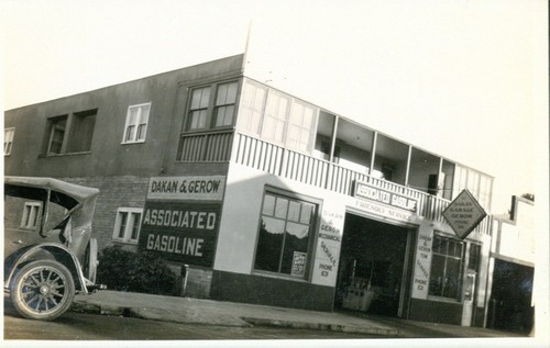 Dakan & Gerow Associated Oil Company Service Station