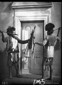 African men brandishing spears, Maputo, Mozambique, ca. 1901-1915