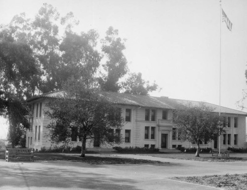 James Swan building, Occidental College
