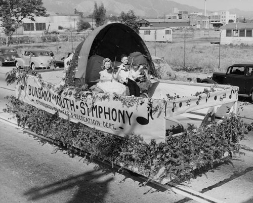 Burbank Youth Symphony float, circa 1940s