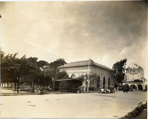 [Hawaiian Building at the Panama-Pacific International Exposition]