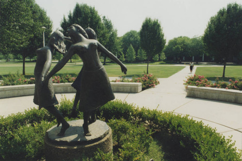 New campus-Sculptures (except Peace Garden)-0054