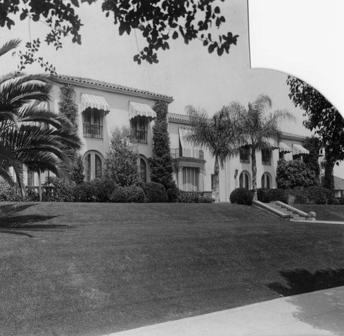 Residence on Oak Knoll Circle, Pasadena