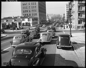 Traffic at Wilshire Blvd. and Bonnie Brae, 1937