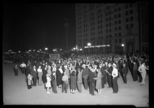 Crowd at West Washington Boulevard and South Hill Street, Los Angeles, CA, 1932