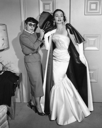 Edith Head and gown model