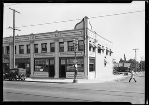 Citizens Trust and Savings Branch at Hollywood Boulevard and Bronson, Hollywood Boulevard and North Bronson Avenue, Los Angeles, CA, 1927