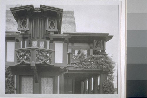 Roos House, San Francisco: [exterior, detail of upper story]