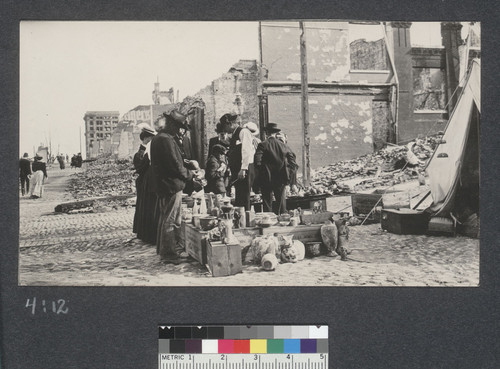Buyers of relics of fire. S.F. April, 1906
