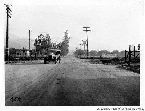 Southern Pacific Railroad grade crossing, Burbank, 1927