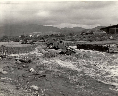 Flooding of Glenoaks Boulevard, circa 1941