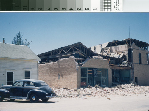 Tehachapi Radio Electric dealership after 1952 earthquake