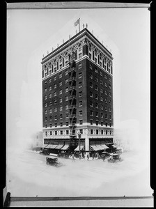 Exterior view of the Hotel Savoy in Los Angeles, May 6, 1933