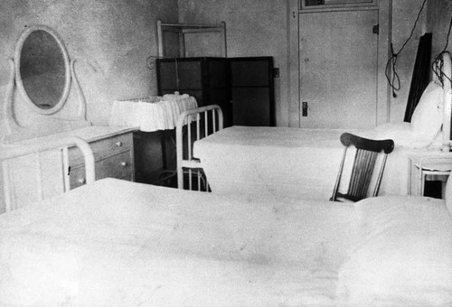 Room with beds, Enloe Hospital