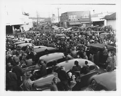 Crowds gathered for 6th anniversary of the Petaluma Grocery, Petaluma, California, 1947