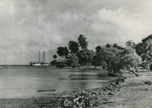 A boat arriving at Raiatea island